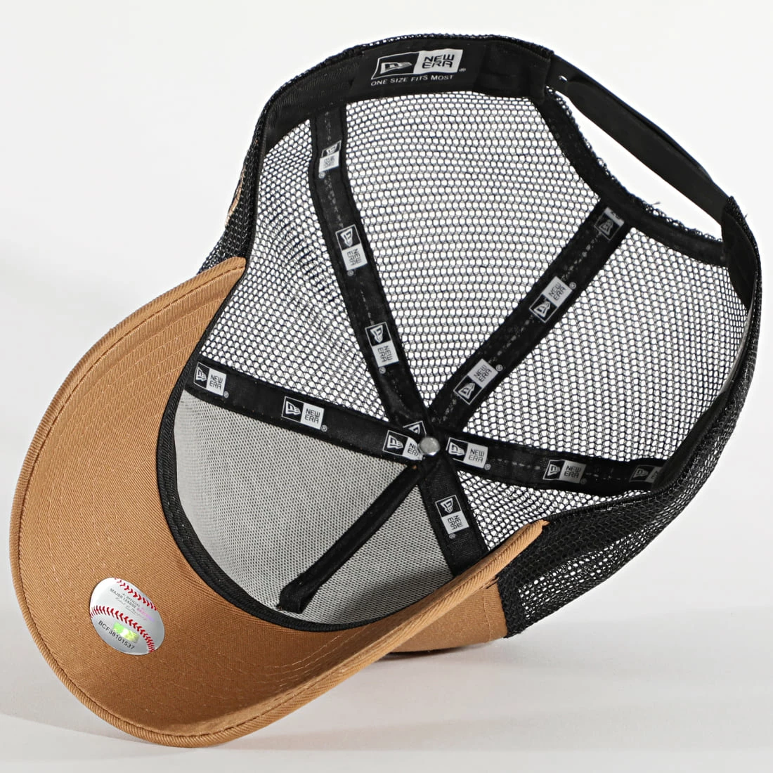 Grosses soldes 🤩 Casquette Trucker Essential AF New York Yankees 12589246 Camel Noir de New Era 😉 3 Grosses soldes 🤩 Casquette Trucker Essential AF New York Yankees 12589246 Camel Noir de New Era 😉 – Image 3