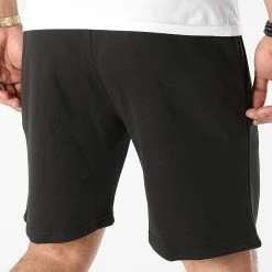 Remise 💯 Short Jogging New York Yankees 12827225 Noir de New Era 🔔 -New Era Soldes 2022 new era 275265 12827225 20210723T144553 04