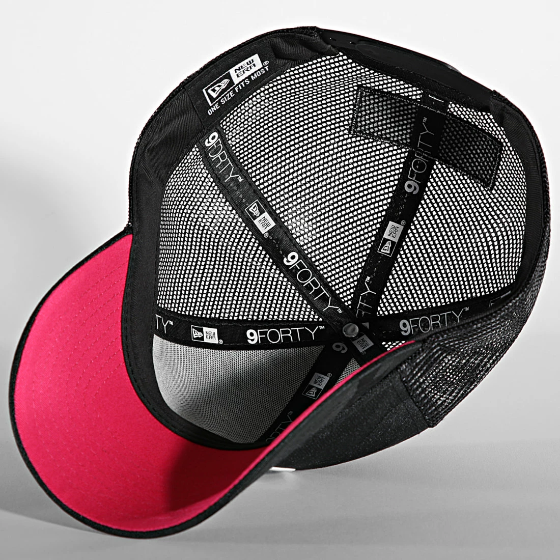 Le moins cher 👏 Casquette Trucker 9Forty Mercedes Grand Prix Noir Camouflage de New Era ❤️ 4 Le moins cher 👏 Casquette Trucker 9Forty Mercedes Grand Prix Noir Camouflage de New Era ❤️ – Image 4