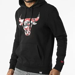 Le moins cher 😉 Sweat Capuche Infill Team Logo Chicago Bulls Noir de New Era 🎉