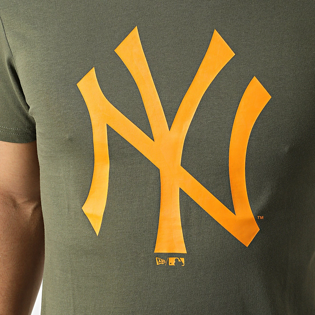 Meilleure vente 😀 Tee 👚 Shirt MLB Seasonal Team Logo New York Yankees 12553355 Vert Kaki de New Era ✔️ 2 Meilleure vente 😀 Tee 👚 Shirt MLB Seasonal Team Logo New York Yankees 12553355 Vert Kaki de New Era ✔️ – Image 2