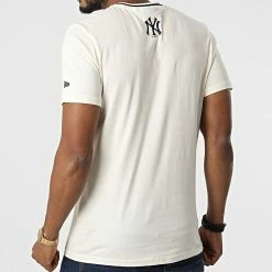 Vente flash 🔥 Tee 👚 Shirt Heritage New York Yankees 12893156 Beige de New Era 🛒 -New Era Soldes 2022 new era 298193 12893156 20220120T122242 04