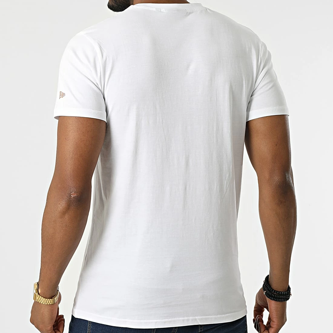 Offres 🌟 Tee 👚 Shirt Metallic Graphic Print Los Angeles Dodgers Blanc Doré de New Era ⭐ 4 Offres 🌟 Tee 👚 Shirt Metallic Graphic Print Los Angeles Dodgers Blanc Doré de New Era ⭐ – Image 4