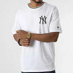 Sortie ⭐ Tee 👚 Shirt Distressed Graphic New York Yankees 12893171 Blanc de New Era 💯 -New Era Soldes 2022 new era 306294 12893171 20220228T154529 03