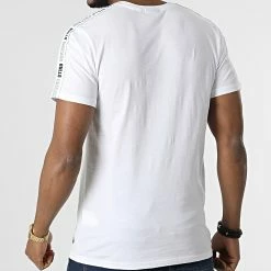 Nouveau 💯 Tee 👚 Shirt A Bandes NBA Sleeve Taping Chicago Bulls 13083903 Blanc de New Era 💯 -New Era Soldes 2022 new era 313850 13083903 20220408T150543 04