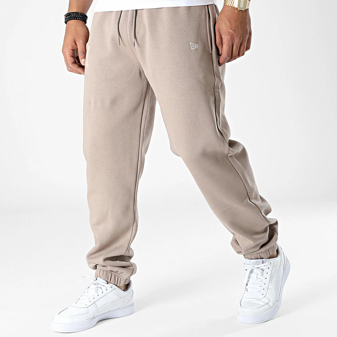 Remise 🔥 Pantalon Jogging MLB League Essential New York Yankees 13113879 Taupe de New Era ✔️ 1 Remise 🔥 Pantalon Jogging MLB League Essential New York Yankees 13113879 Taupe de New Era ✔️