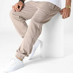 Remise 🔥 Pantalon Jogging MLB League Essential New York Yankees 13113879 Taupe de New Era ✔️ 6 Remise 🔥 Pantalon Jogging MLB League Essential New York Yankees 13113879 Taupe de New Era ✔️ -New Era Soldes 2022 new era 320319 13113879 20220706T160237 03