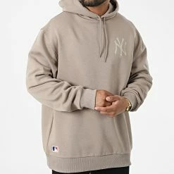 Budget 🧨 Sweat Capuche Oversize Large MLB League Essential New York Yankees 13113872 Taupe de New Era 🌟 -New Era Soldes 2022 new era 321878 13113872 20220711T151737 03