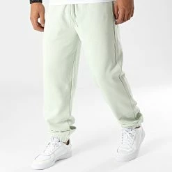 Grosses soldes 🤩 Pantalon Jogging League Essential New York Yankees Vert de New Era ⭐