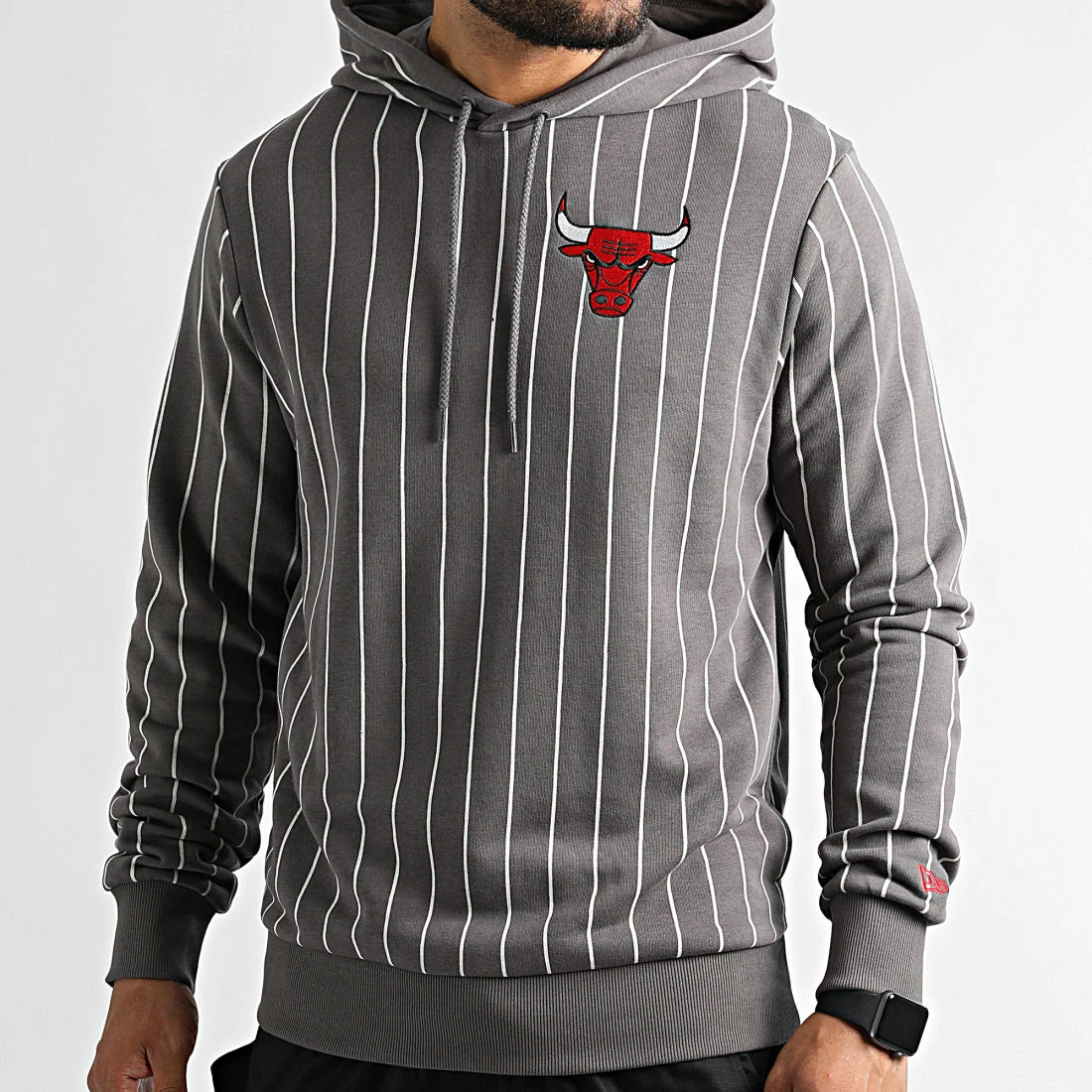 Bon marché 👍 Sweat Capuche Pinstripe PO Chicago Bulls 13324533 Gris Anthracite de New Era 🥰 2 Bon marché 👍 Sweat Capuche Pinstripe PO Chicago Bulls 13324533 Gris Anthracite de New Era 🥰 – Image 2