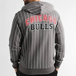 Bon marché 👍 Sweat Capuche Pinstripe PO Chicago Bulls 13324533 Gris Anthracite de New Era 🥰