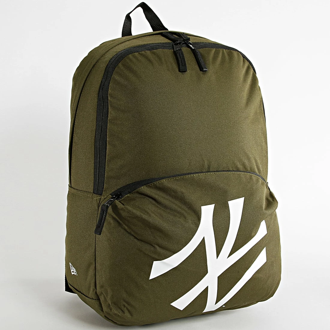 Remise 🥰 Sac A Dos Stadium New York Yankees Vert Kaki de New Era 🌟 1 Remise 🥰 Sac A Dos Stadium New York Yankees Vert Kaki de New Era 🌟