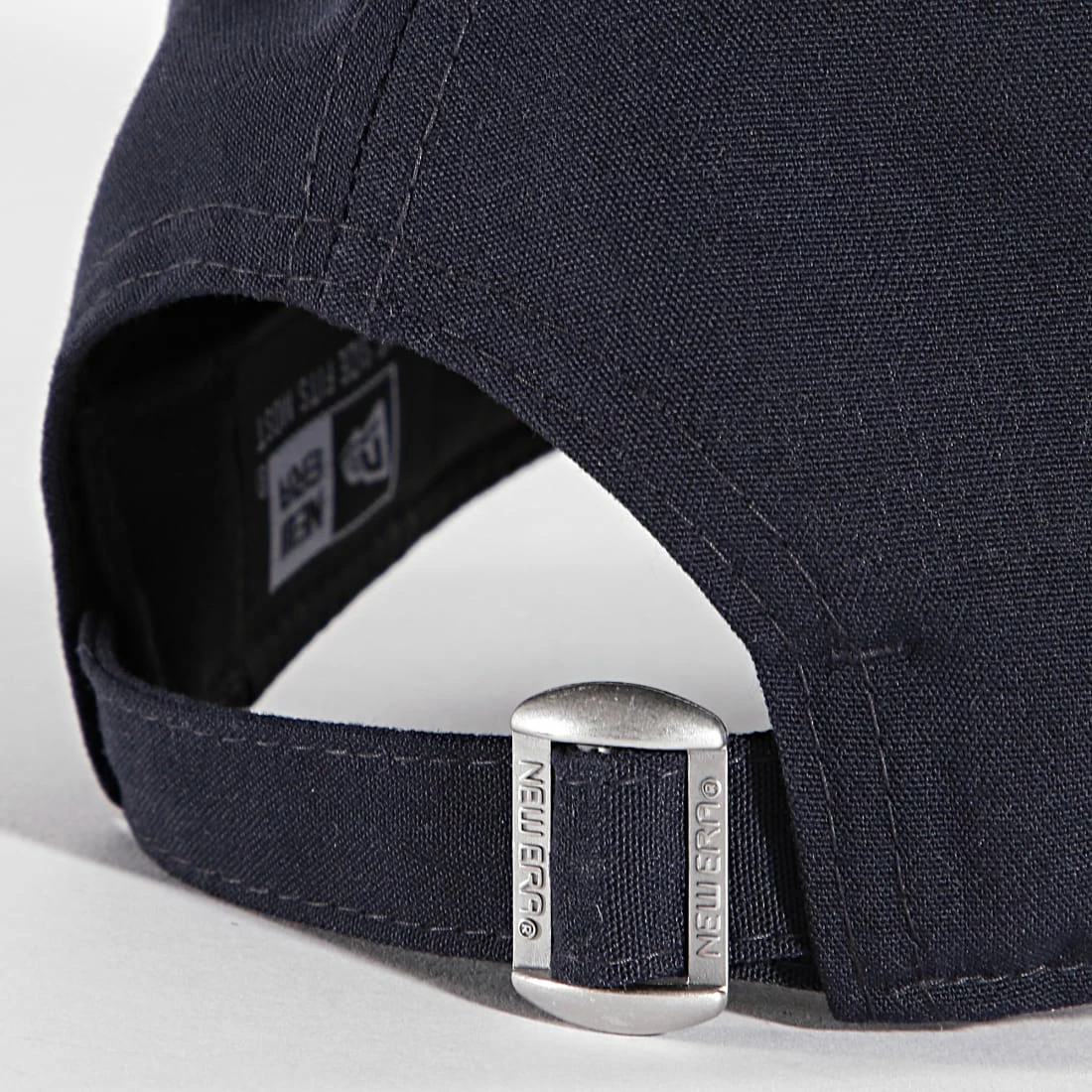 Nouveau 😍 Casquette 9Forty Repreve Manchester United Bleu Marine de New Era 🤩 3 Nouveau 😍 Casquette 9Forty Repreve Manchester United Bleu Marine de New Era 🤩 – Image 3