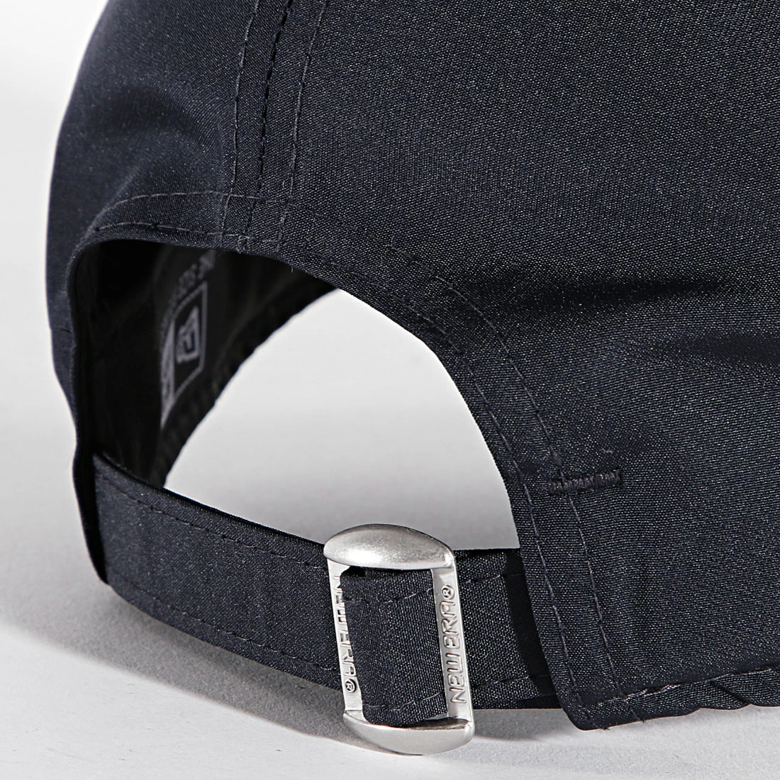 De gros 🥰 Casquette 9Forty Poly Pop Manchester United Bleu Marine de New Era ✔️ 3 De gros 🥰 Casquette 9Forty Poly Pop Manchester United Bleu Marine de New Era ✔️ – Image 3