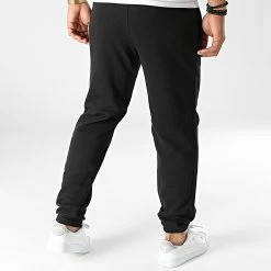 Bon marché 🔔 Pantalon Jogging New York Yankees Foil Jogger 60284757 Noir de New Era ❤️ -New Era Soldes 2022 new era 329845 60284757 20220802T161940 04