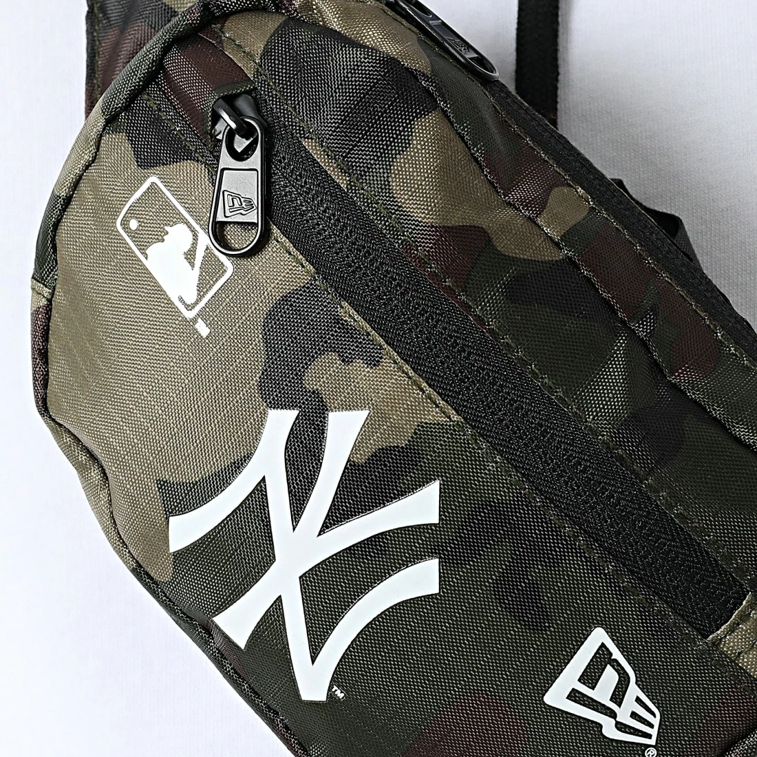 Acheter 🤩 Sac Banane Micro New York Yankees Camo Vert Kaki de New Era 🎁 2 Acheter 🤩 Sac Banane Micro New York Yankees Camo Vert Kaki de New Era 🎁 – Image 2