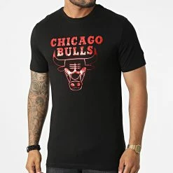 Nouveau ✨ Tee 👕 Shirt Chicago Bulls 60284681 Noir de New Era 👍 -New Era Soldes 2022 new era 332493 60284681 20220817T161026 03