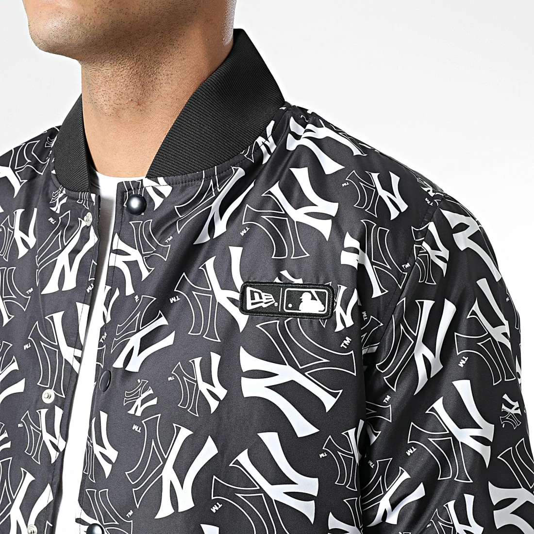 Top 10 🥰 Veste Team AOP New York Yankees 60284761 Noir Blanc de New Era 👍 2 Top 10 🥰 Veste Team AOP New York Yankees 60284761 Noir Blanc de New Era 👍 – Image 2