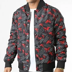 Tout neuf 👏 Veste Team AOP Chicago Bulls 60284770 Noir Rouge de New Era 🎁 -New Era Soldes 2022 new era 333733 60284770 20220830T150746 03