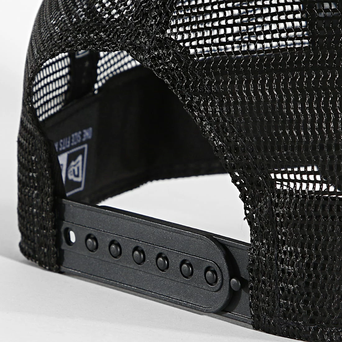 Budget 🥰 Casquette Trucker Tonal Black New York Yankees Noir de New Era 😀 3 Budget 🥰 Casquette Trucker Tonal Black New York Yankees Noir de New Era 😀 – Image 3