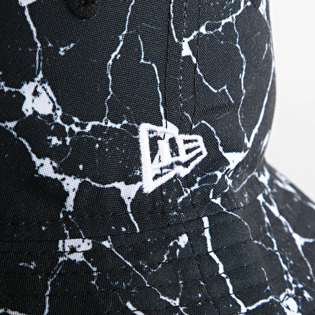 Sortie 🔥 Bob Marble Tapered Noir de New Era 🥰 2 Sortie 🔥 Bob Marble Tapered Noir de New Era 🥰 – Image 2