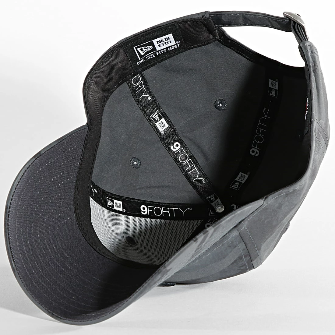 Le moins cher 🛒 Casquette Femme 9Forty Camo New York Yankees Gris Anthracite de New Era 💯 4 Le moins cher 🛒 Casquette Femme 9Forty Camo New York Yankees Gris Anthracite de New Era 💯 – Image 4