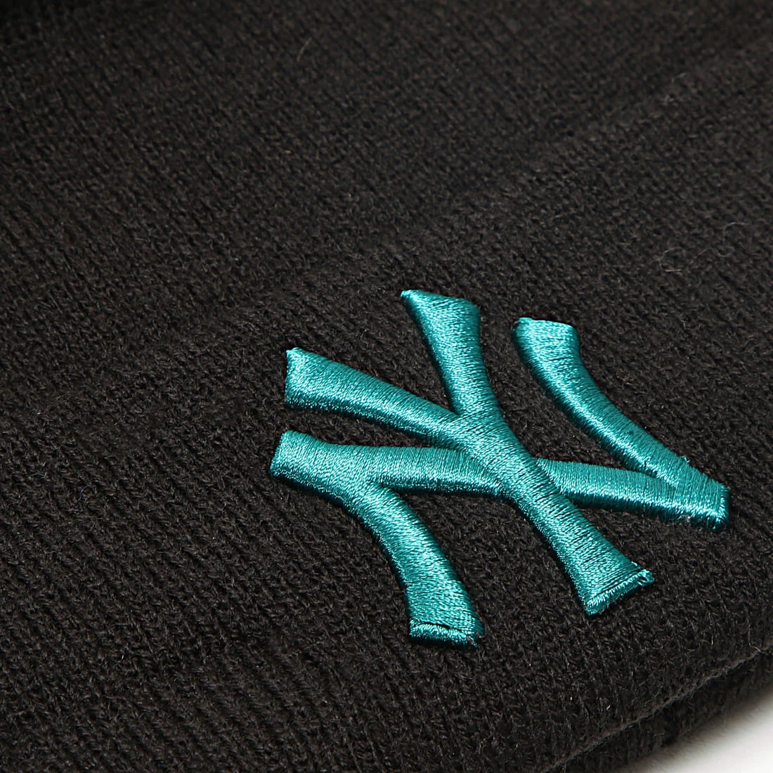 Nouveau 🤩 Bonnet League Essential Cuff New York Yankees Noir de New Era 🤩 2 Nouveau 🤩 Bonnet League Essential Cuff New York Yankees Noir de New Era 🤩 – Image 2