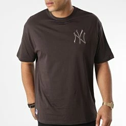 Nouveau 🛒 Tee 👕 Shirt New York Yankees 60297779 Marron de New Era 🌟 -New Era Soldes 2022 new era 341453 60297779 20221017T160934 03