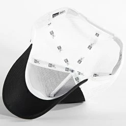 Meilleure vente 🌟 Casquette Trucker Essential New York Yankees Noir Blanc de New Era 😉 7 Meilleure vente 🌟 Casquette Trucker Essential New York Yankees Noir Blanc de New Era 😉 -New Era Soldes 2022 new era 342564 11588491 20221014T152604 04