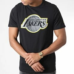 Top 10 ⭐ Tee 👚 Shirt Outline Logo Los Angeles Lakers Noir de New Era 😉 -New Era Soldes 2022 new era 343060 60292284 20221025T161737 03