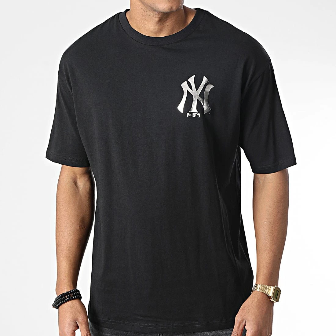 Sortie 🧨 Tee 👚 Shirt Metallic New York Yankees Noir Argenté de New Era 😀 1 Sortie 🧨 Tee 👚 Shirt Metallic New York Yankees Noir Argenté de New Era 😀