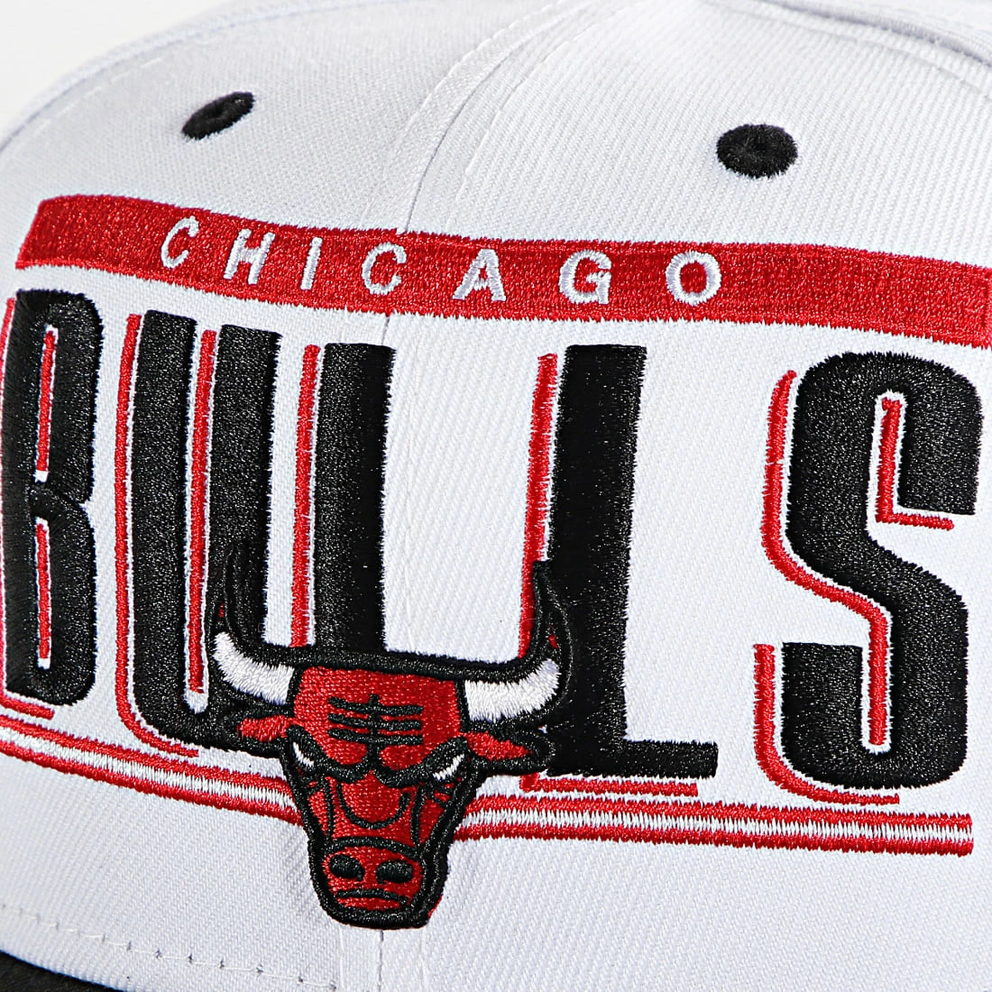 Remise ⌛ Casquette Snapback Retro Title Chicago Bulls Blanc de New Era 🤩 2 Remise ⌛ Casquette Snapback Retro Title Chicago Bulls Blanc de New Era 🤩 – Image 2