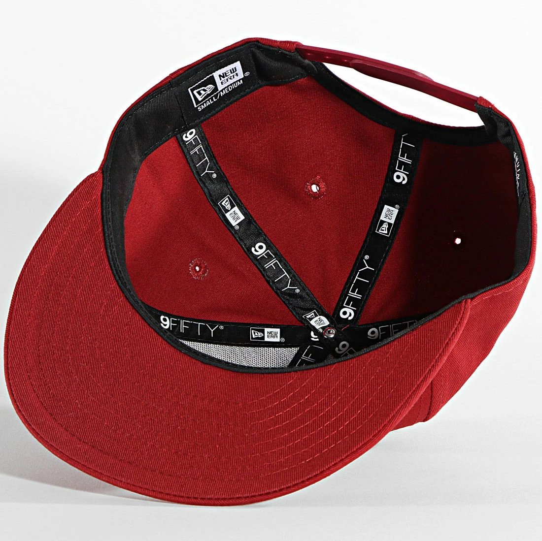 Nouveau 🧨 Casquette Snapback 9Fifty League Essentials Los Angeles Dodgers Bordeaux de New Era 🥰 4 Nouveau 🧨 Casquette Snapback 9Fifty League Essentials Los Angeles Dodgers Bordeaux de New Era 🥰 – Image 4