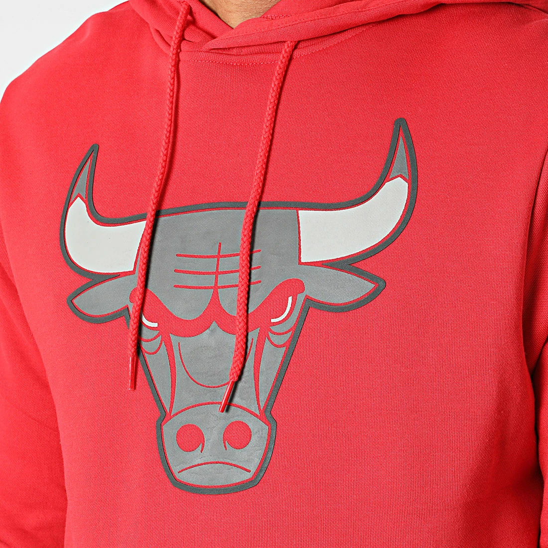 Bon marché 🌟 Sweat Capuche Outline Logo Chicago Bulls Rouge de New Era 🌟 2 Bon marché 🌟 Sweat Capuche Outline Logo Chicago Bulls Rouge de New Era 🌟 – Image 2