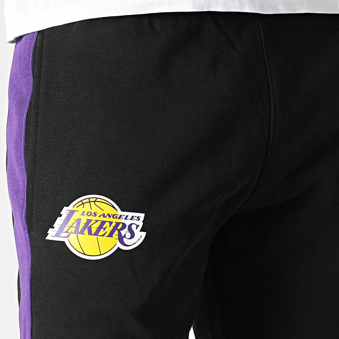 Grosses soldes 🧨 Pantalon Jogging Panel Los Angeles Lakers Noir de New Era 👏 2 Grosses soldes 🧨 Pantalon Jogging Panel Los Angeles Lakers Noir de New Era 👏 – Image 2