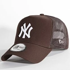 Nouveau 🛒 Casquette Trucker 9Forty League Essential New York Yankees Marron de New Era 🎉