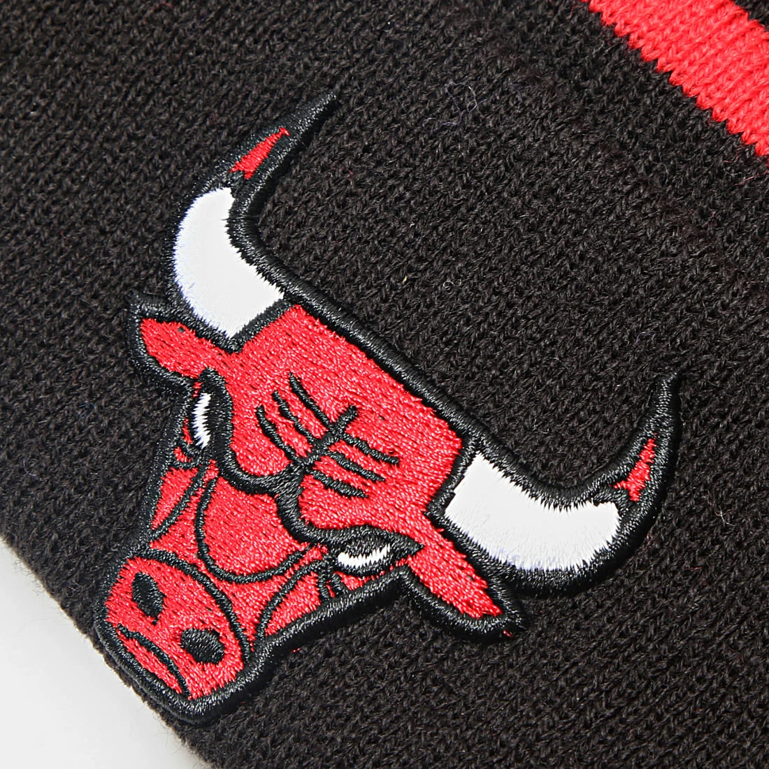 Le moins cher 😉 Bonnet Jake Cuff Chicago Bulls Noir de New Era 🥰 2 Le moins cher 😉 Bonnet Jake Cuff Chicago Bulls Noir de New Era 🥰 – Image 2