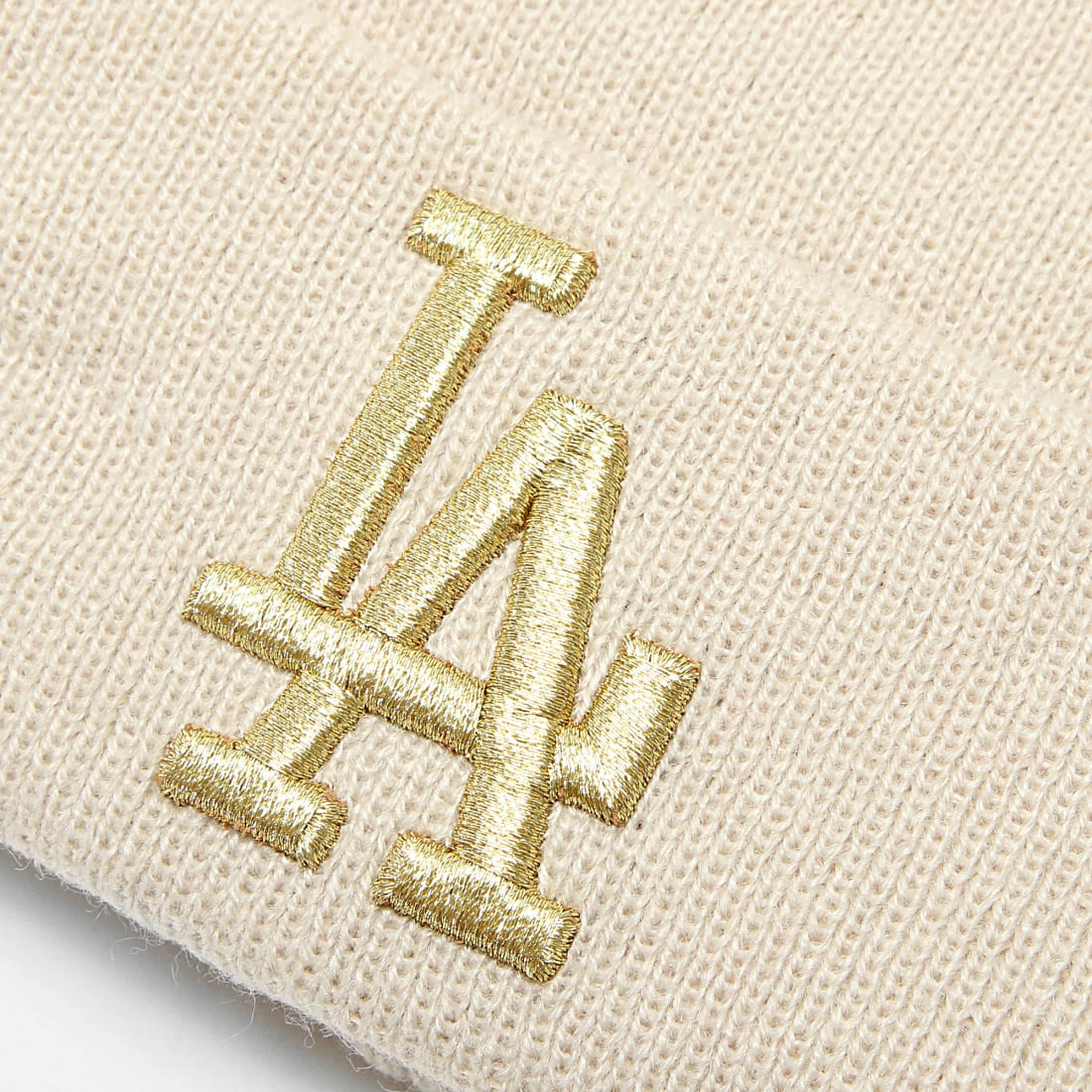 Promo ⭐ Bonnet Femme Metallic Cuff Los Angeles Dodgers Beige de New Era 😀 2 Promo ⭐ Bonnet Femme Metallic Cuff Los Angeles Dodgers Beige de New Era 😀 – Image 2