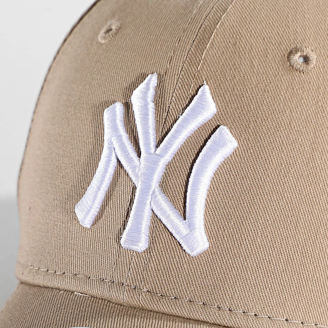 Offres 🌟 Casquette Femme 9Forty League Essential New York Yankees Beige de New Era ✔️ 2 Offres 🌟 Casquette Femme 9Forty League Essential New York Yankees Beige de New Era ✔️ – Image 2