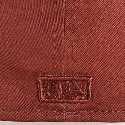 Meilleure vente 🧨 Casquette Fitted 59Fifty League Essential New York Yankees Marron de New Era 🧨 -New Era Soldes 2022 new era 347091 60292665 20221121T140525 03