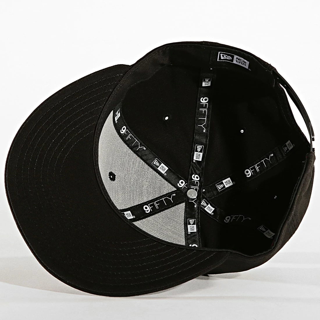 Budget 🌟 Casquette Snapback MLB 9 Fifty New York Yankees Noir Blanc de New Era ✨ 4 Budget 🌟 Casquette Snapback MLB 9 Fifty New York Yankees Noir Blanc de New Era ✨ – Image 4